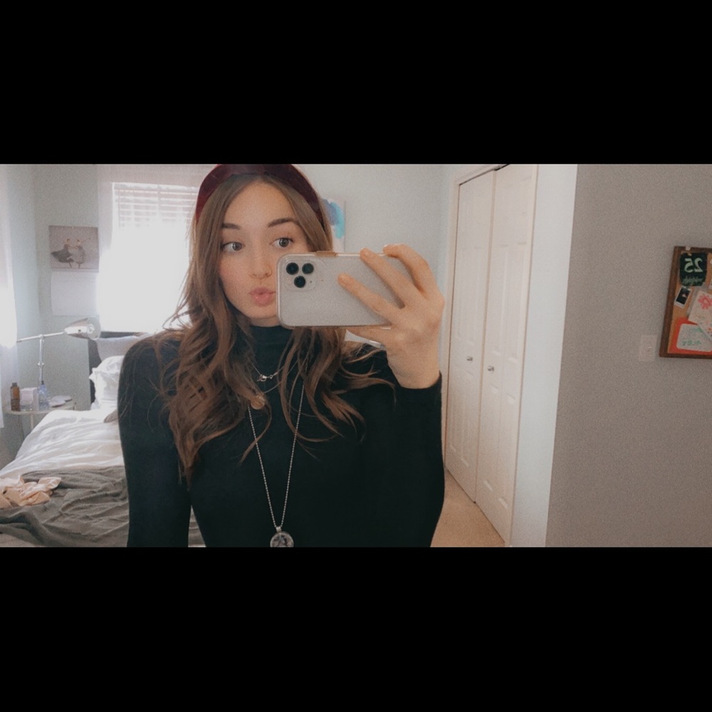 Meet your Posher, Alexandra